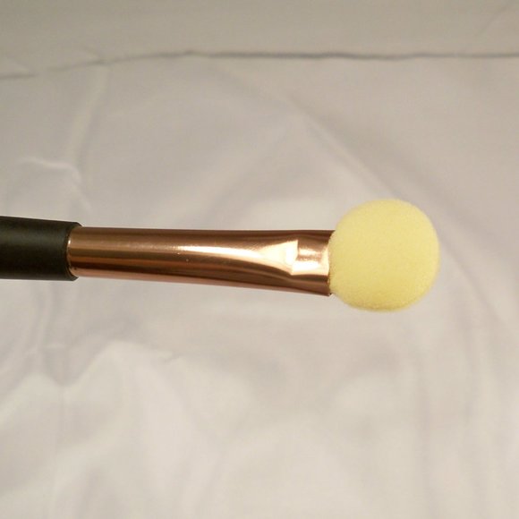 New Quality 7 piece Cosmetic Makeup Brush Set - Picture 4 of 11